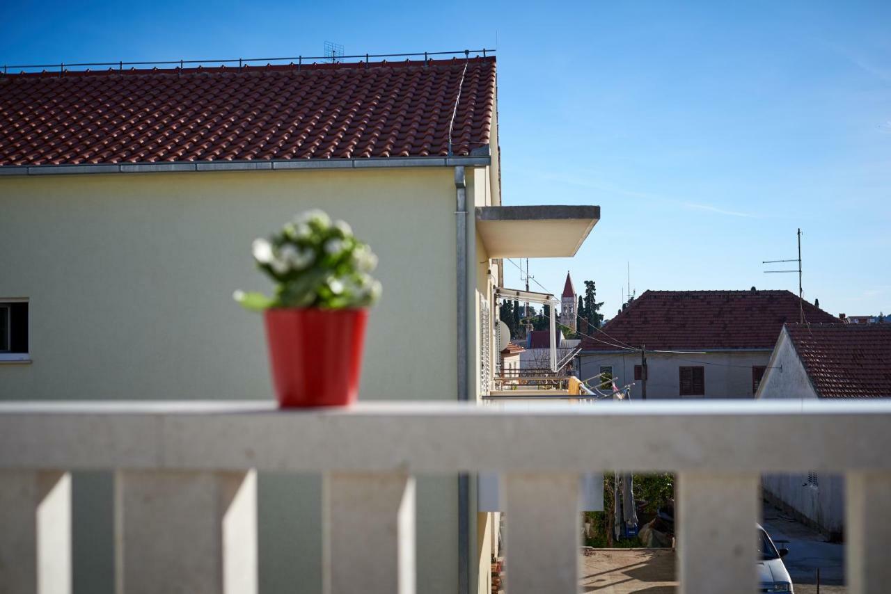Apartment Misic Trogir Exterior photo